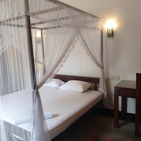 Unawatuna Backpacker Lodge Extérieur photo
