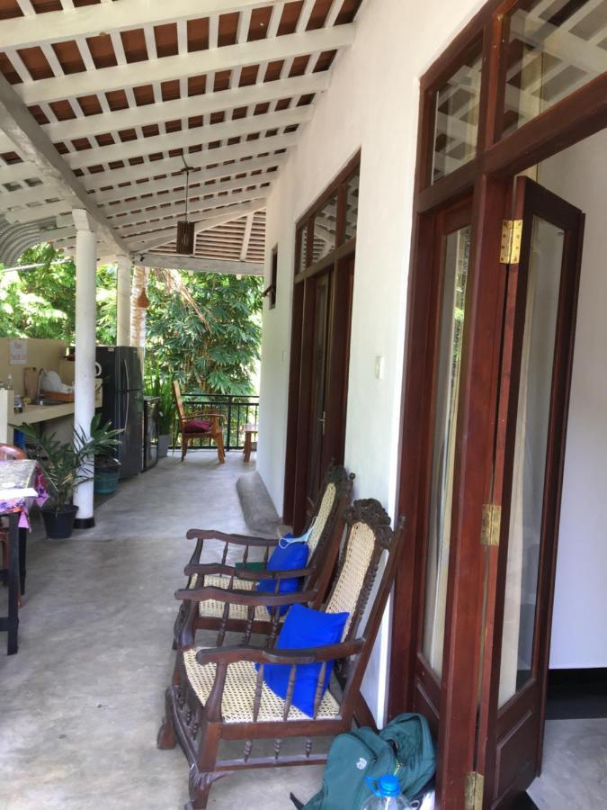 Unawatuna Backpacker Lodge Extérieur photo