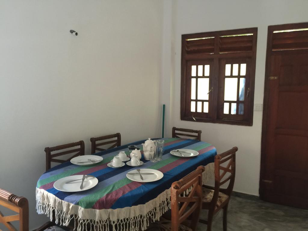 Unawatuna Backpacker Lodge Chambre photo