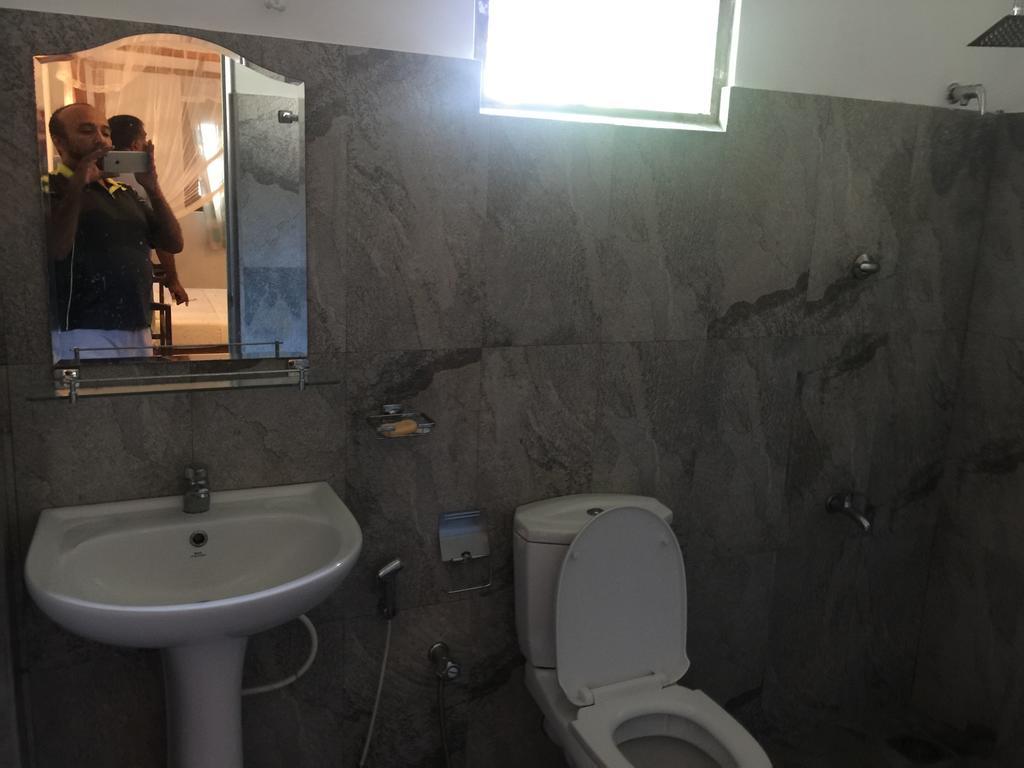 Unawatuna Backpacker Lodge Chambre photo