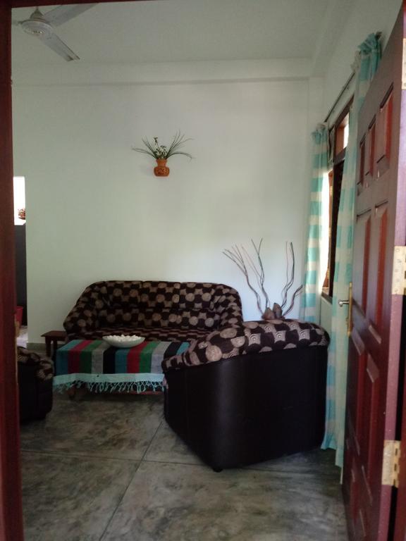 Unawatuna Backpacker Lodge Extérieur photo