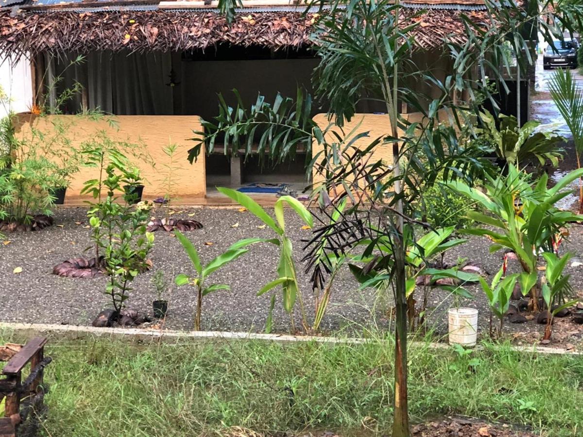 Unawatuna Backpacker Lodge Extérieur photo